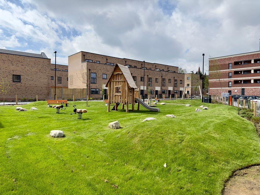 Property photo 3 of 18