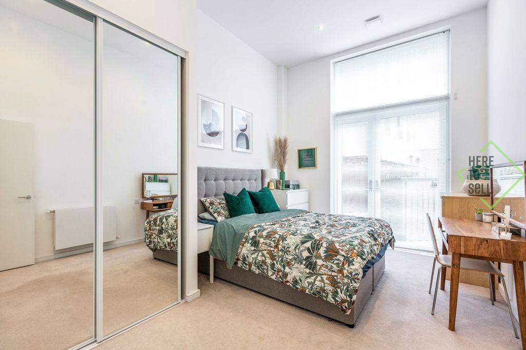 Property photo 2 of 15 0E06477c-00B7-4c40-B2d4-2d6272A42491