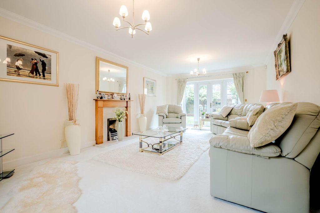 Property photo 2 of 37