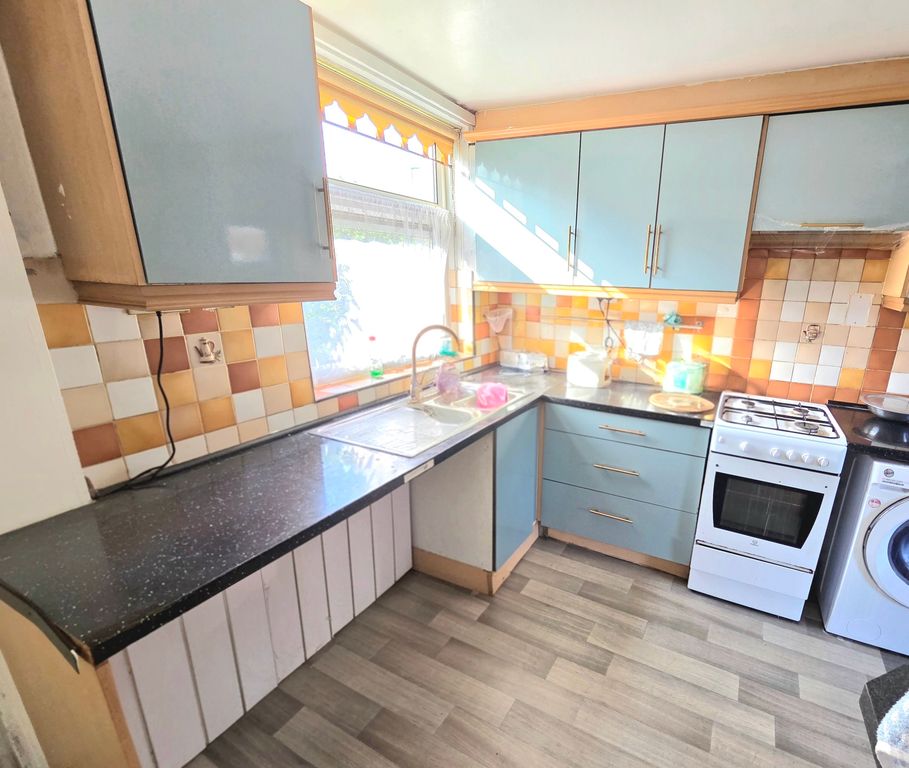 Property photo 2 of 14
