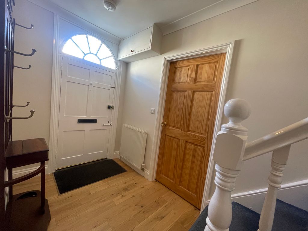 Property photo 3 of 42