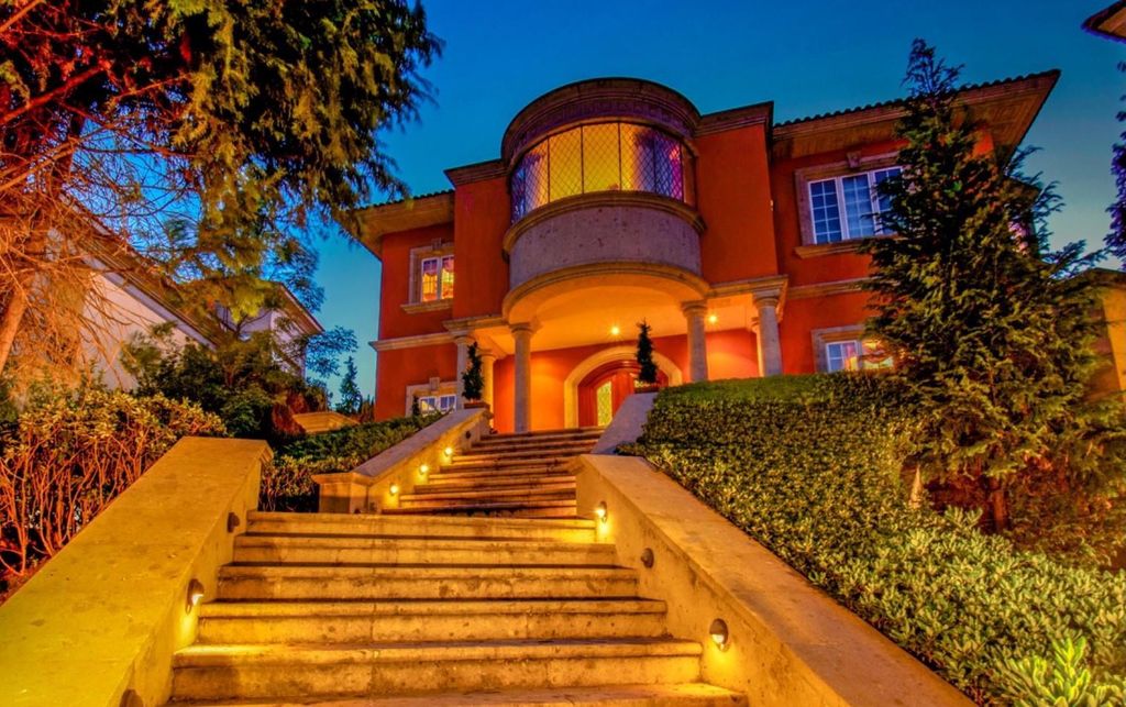 Property photo 1 of 38