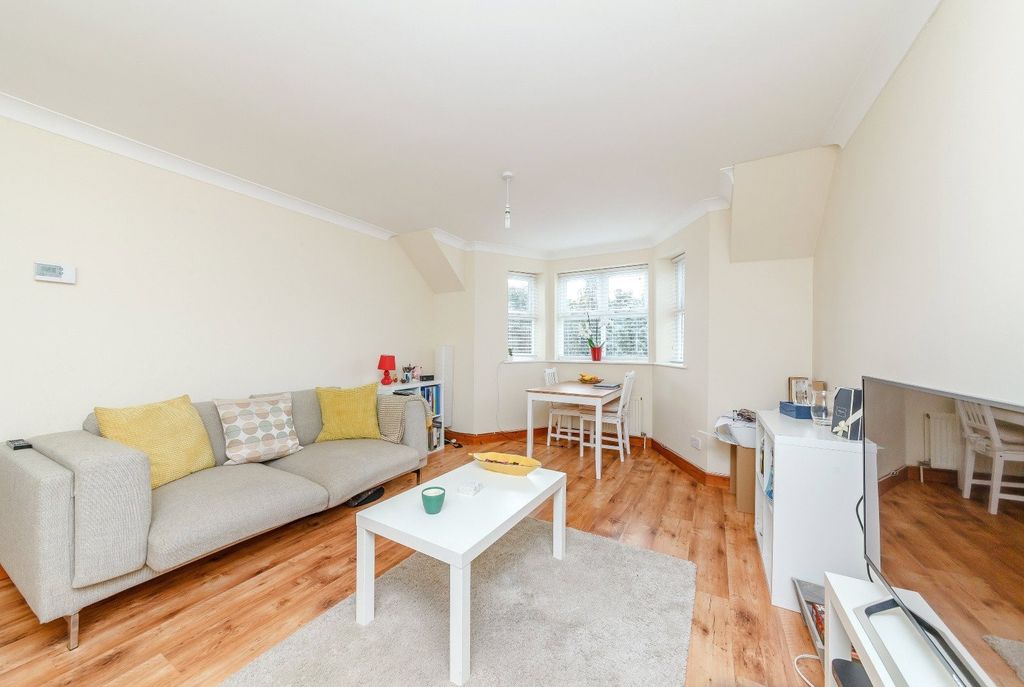 Property photo 2 of 9 Sitting Room