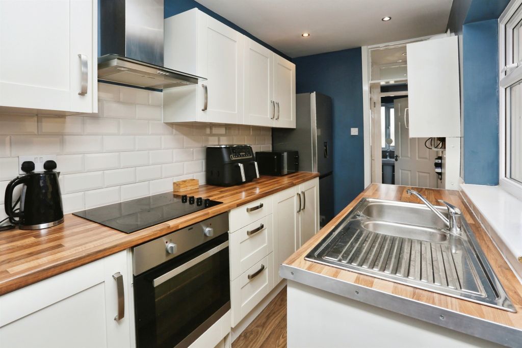 Property photo 2 of 17