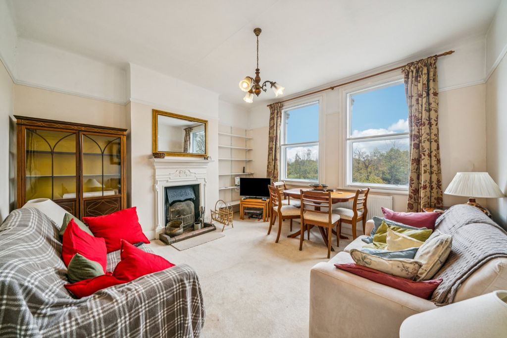 Property photo 3 of 9