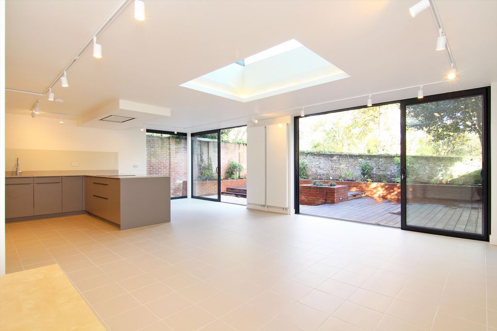 Property photo 2 of 10 Image