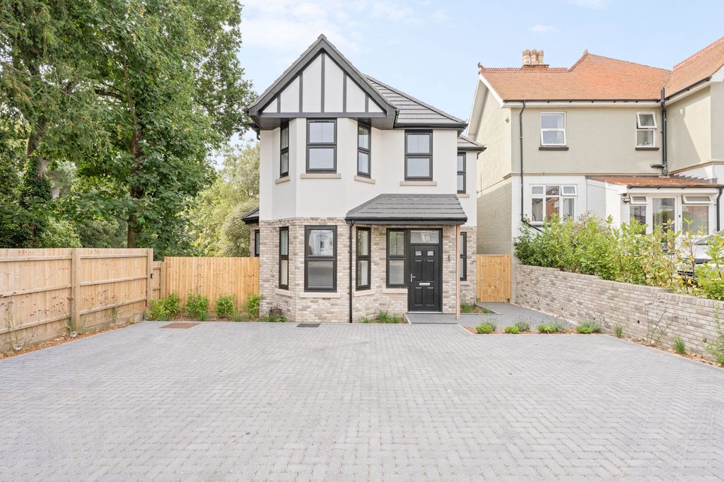 Property photo 1 of 24