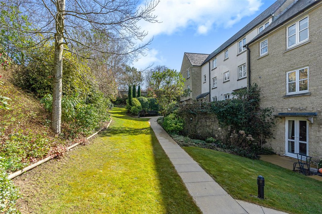 Property photo 1 of 14 Picture No. 14