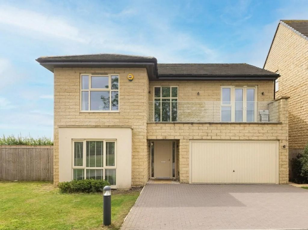 Property photo 1 of 25 Mosedale New Front.Jpeg