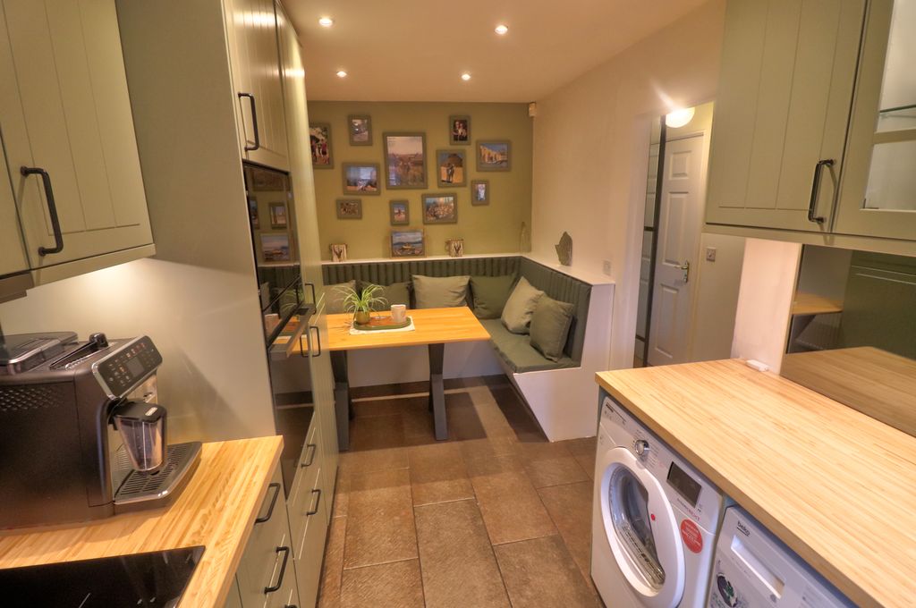 Property photo 3 of 21 Kitchen Diner