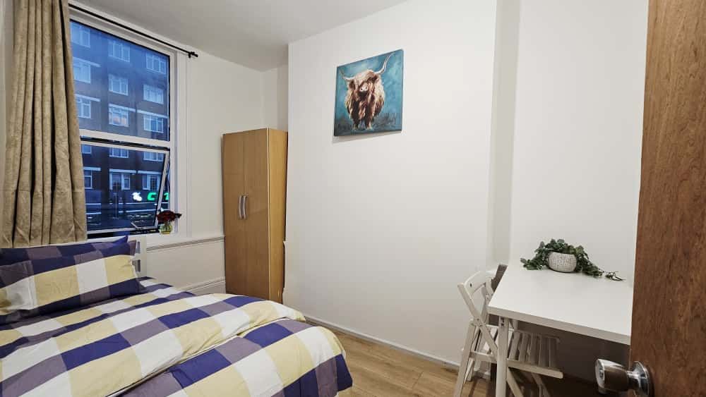 Property photo 3 of 6