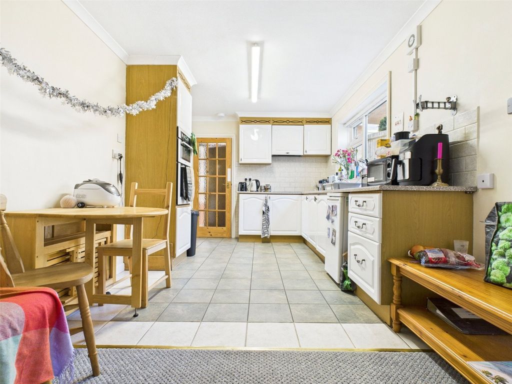 Property photo 2 of 18 Kitchen