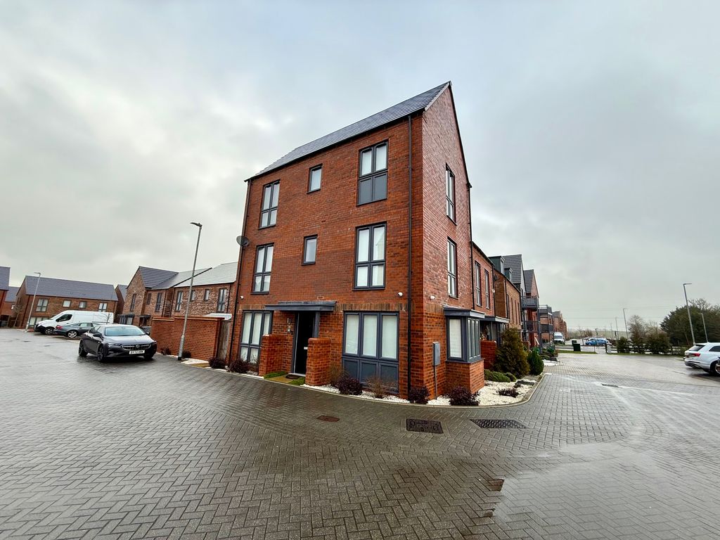 Property photo 1 of 18 Image