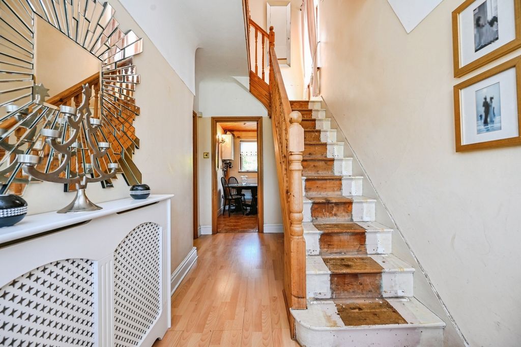 Property photo 2 of 20 Pbox-Img.Jpg