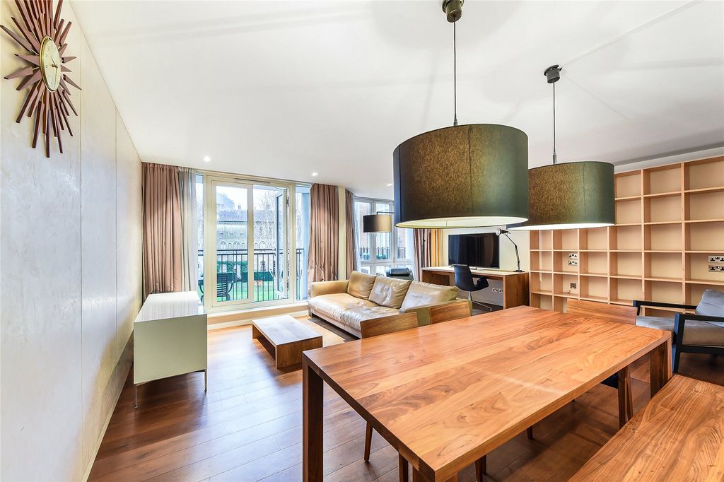 Property photo 2 of 18 Reception Room