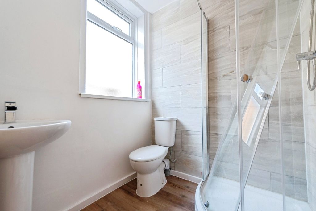 Property photo 3 of 17 Photo