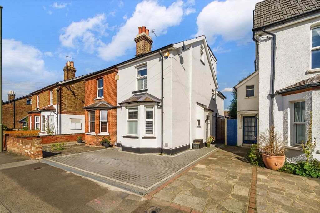 Property photo 1 of 14 Hook Road