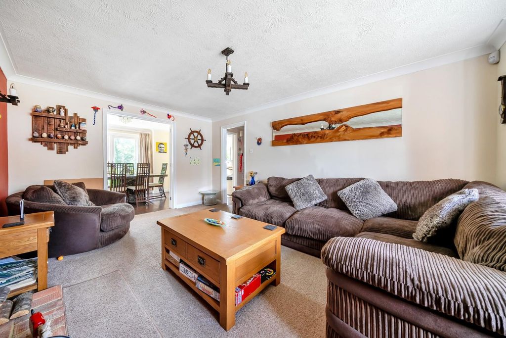 Property photo 1 of 14 21-1325746-34-6887A46Fd7c75-21.Jpg