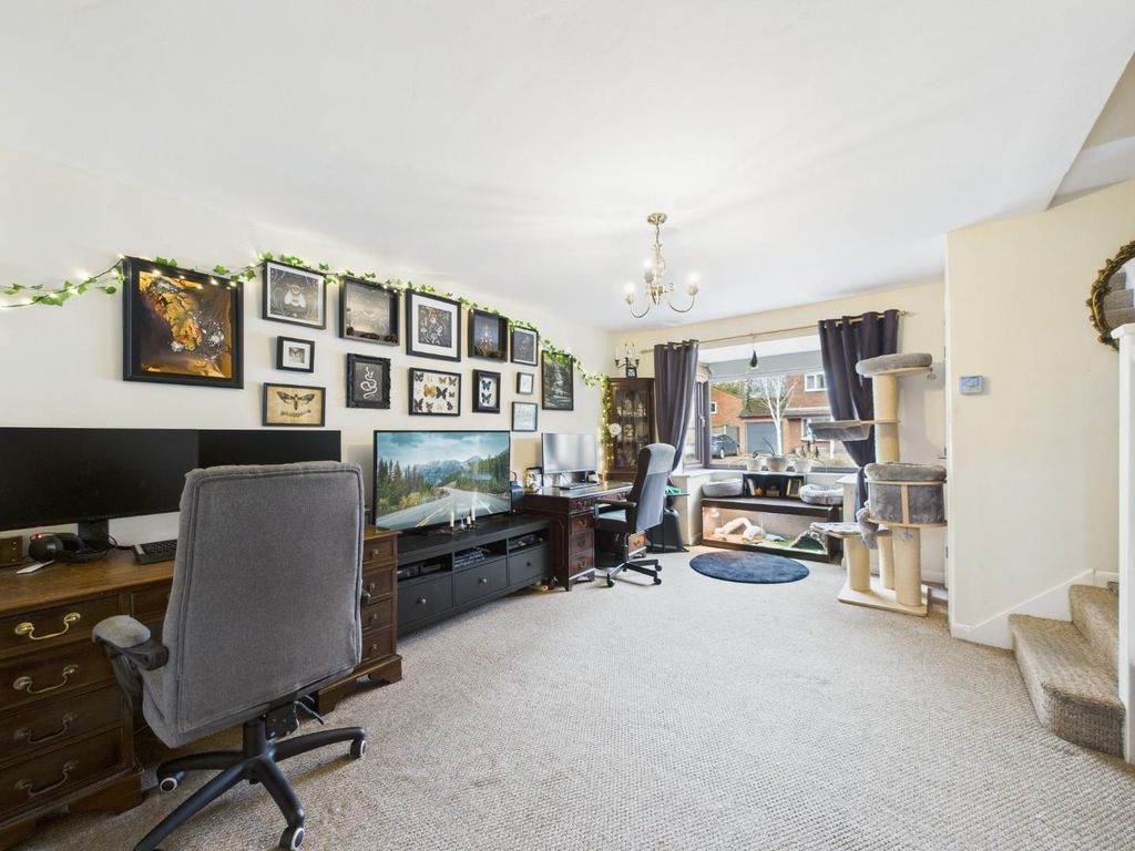 Property photo 2 of 12 Living Room