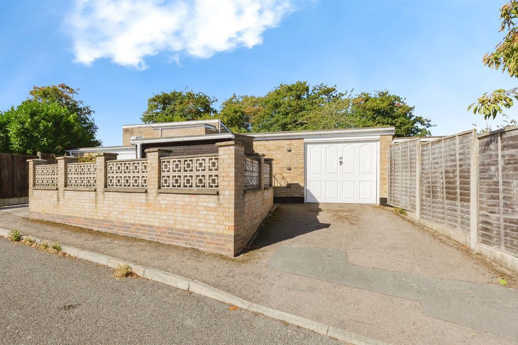 Property photo 2 of 17