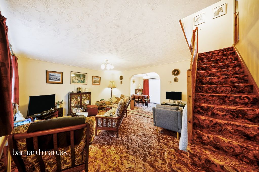 Property photo 2 of 20