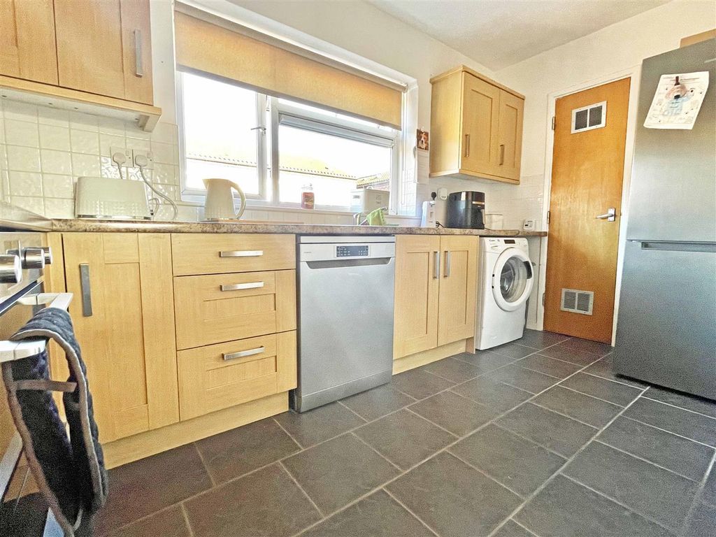 Property photo 3 of 14 Kitchen3.Jpg