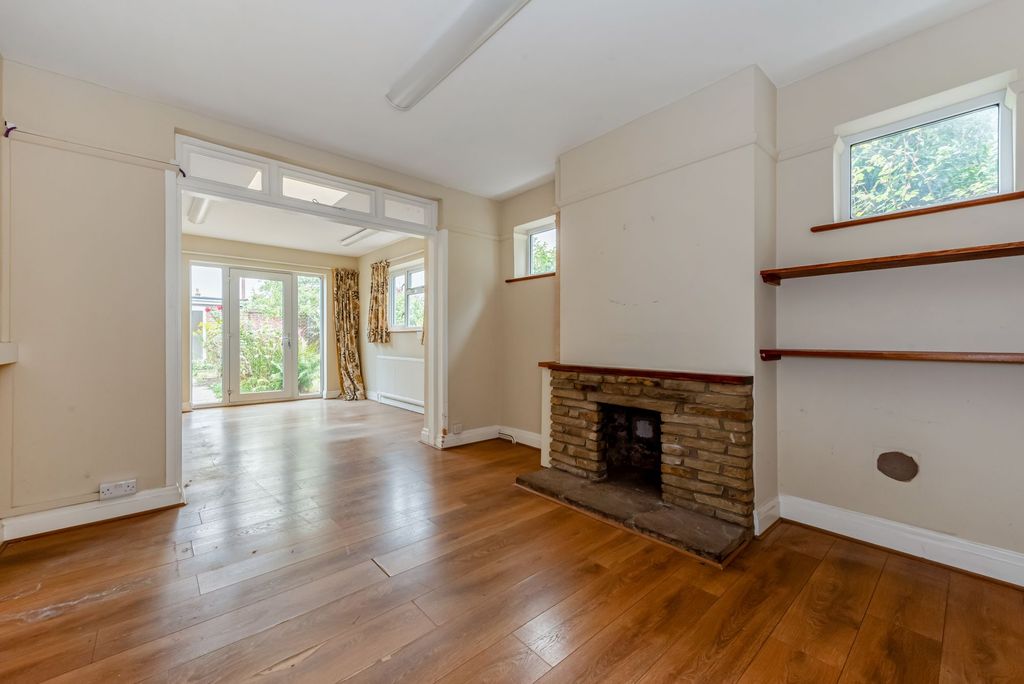 Property photo 3 of 24