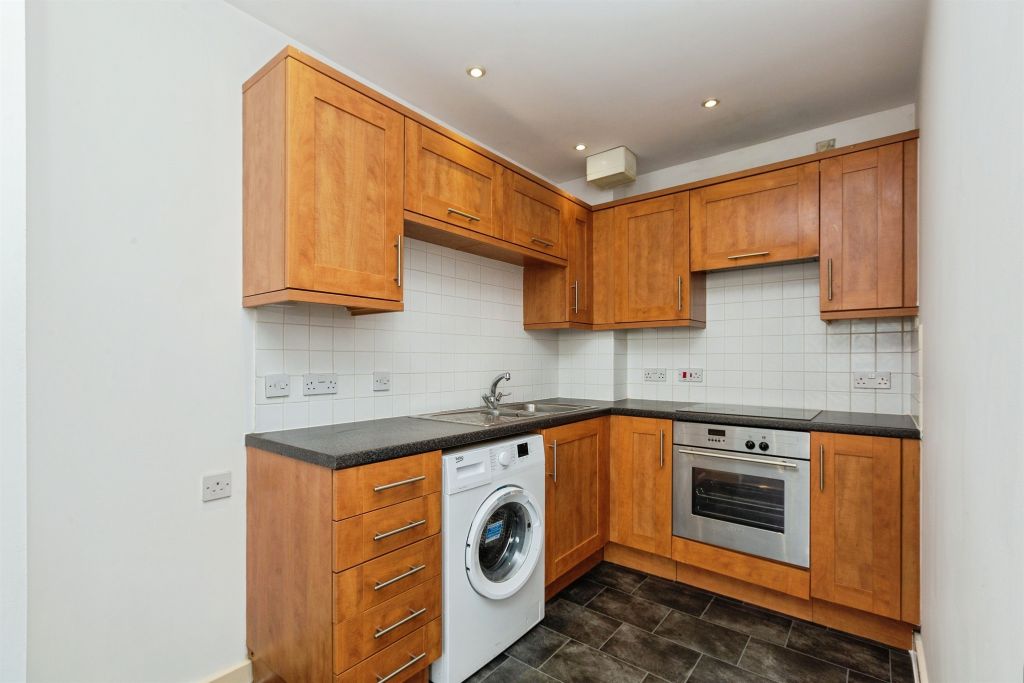 Property photo 2 of 11
