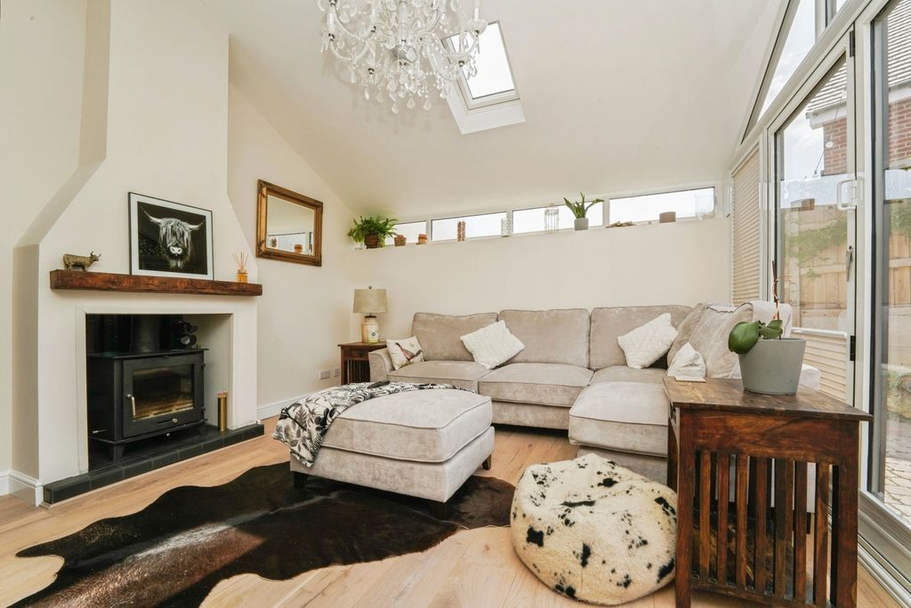 Property photo 2 of 16 Photo