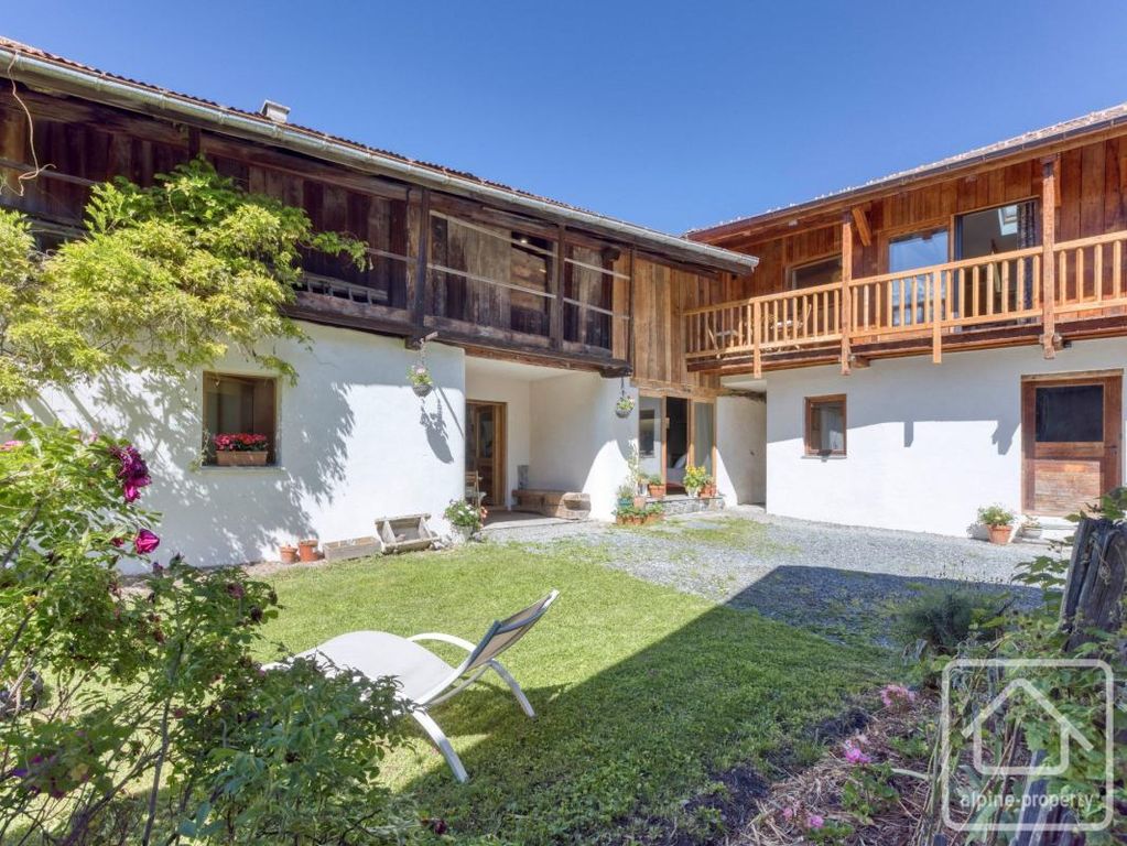 Property photo 1 of 40