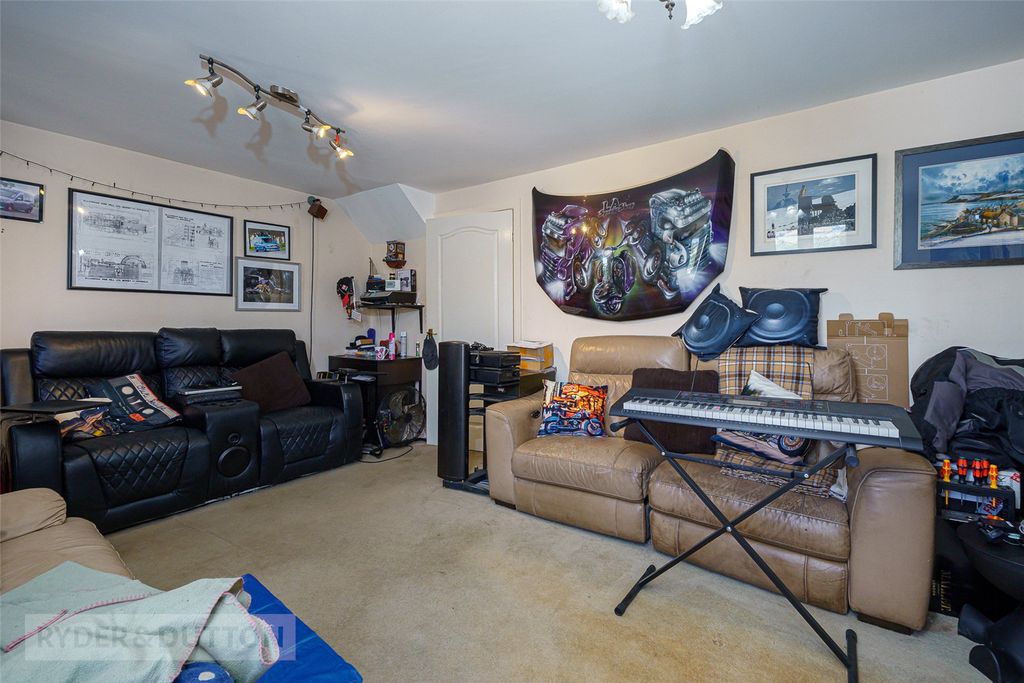 Property photo 3 of 13 Living Room