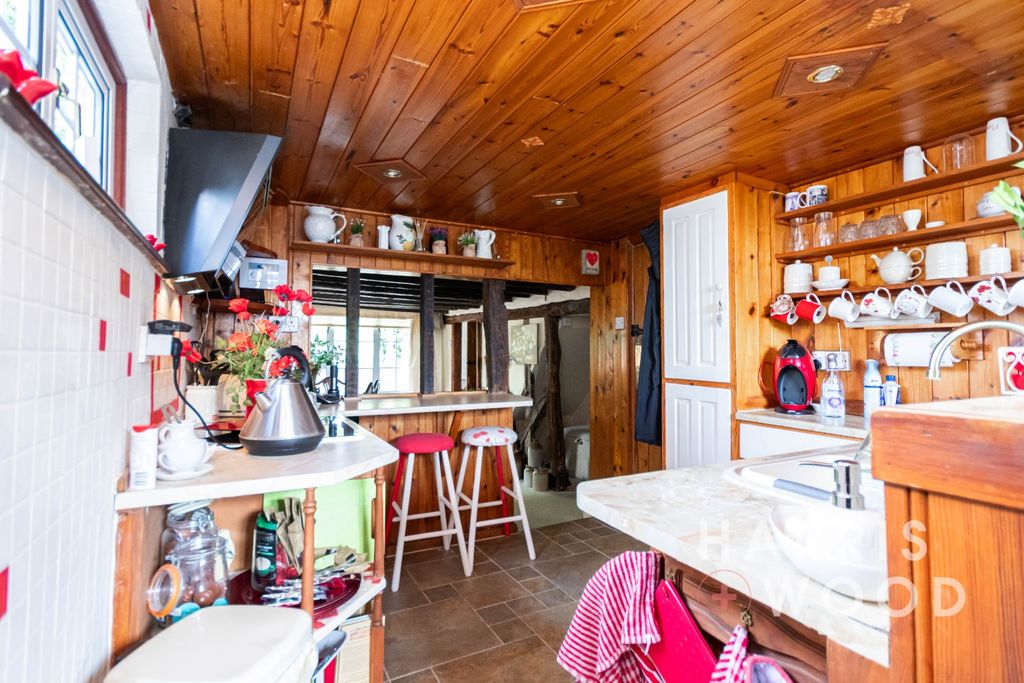 Property photo 3 of 41 4156164
