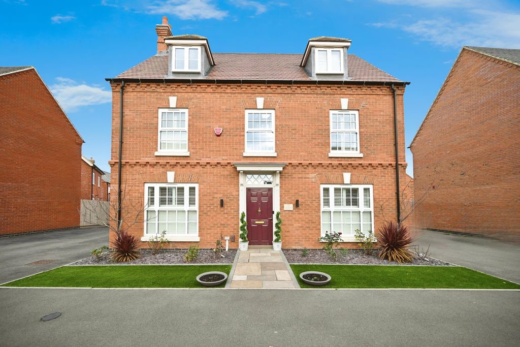 Property photo 1 of 24