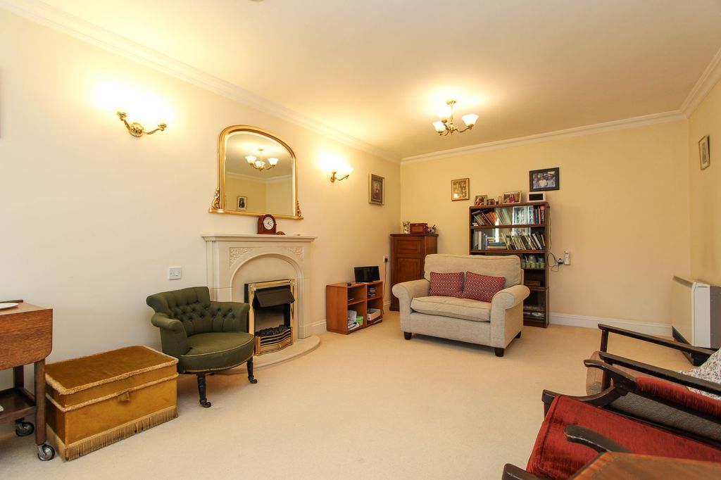 Property photo 3 of 28