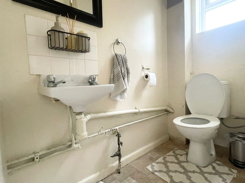 Property photo 3 of 12