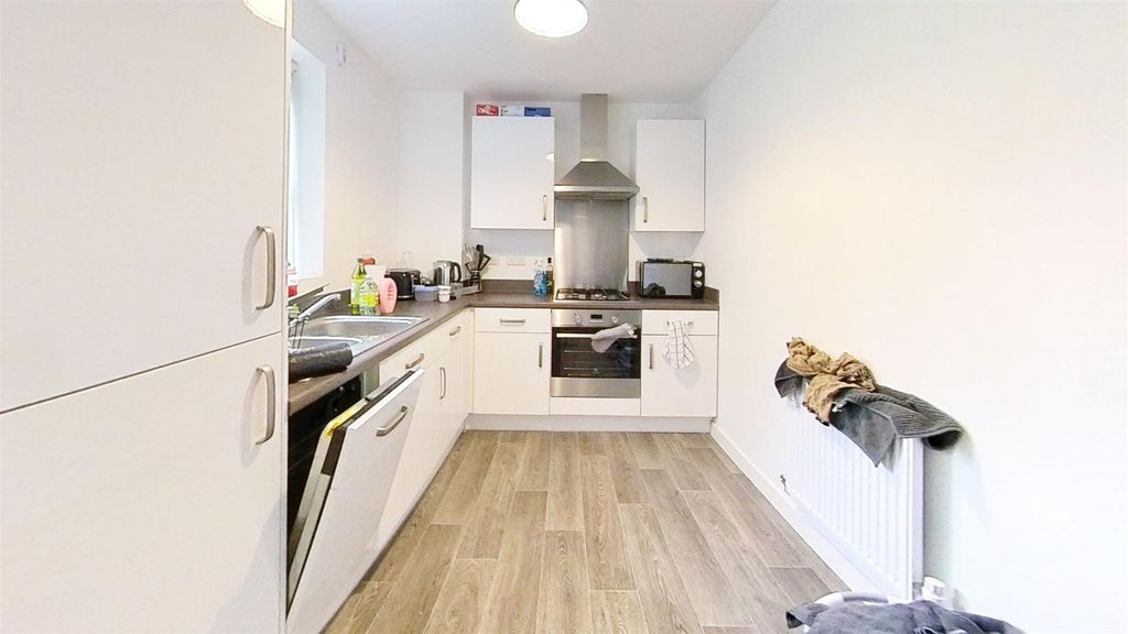 Property photo 3 of 6 2-Bowthorpe-Court-Ki