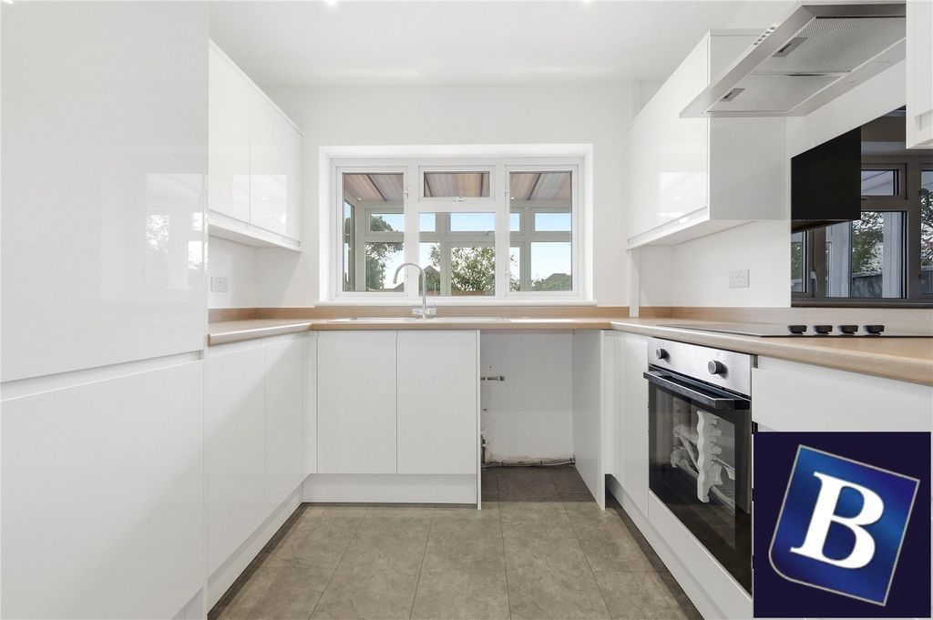 Property photo 3 of 13 Kitchen