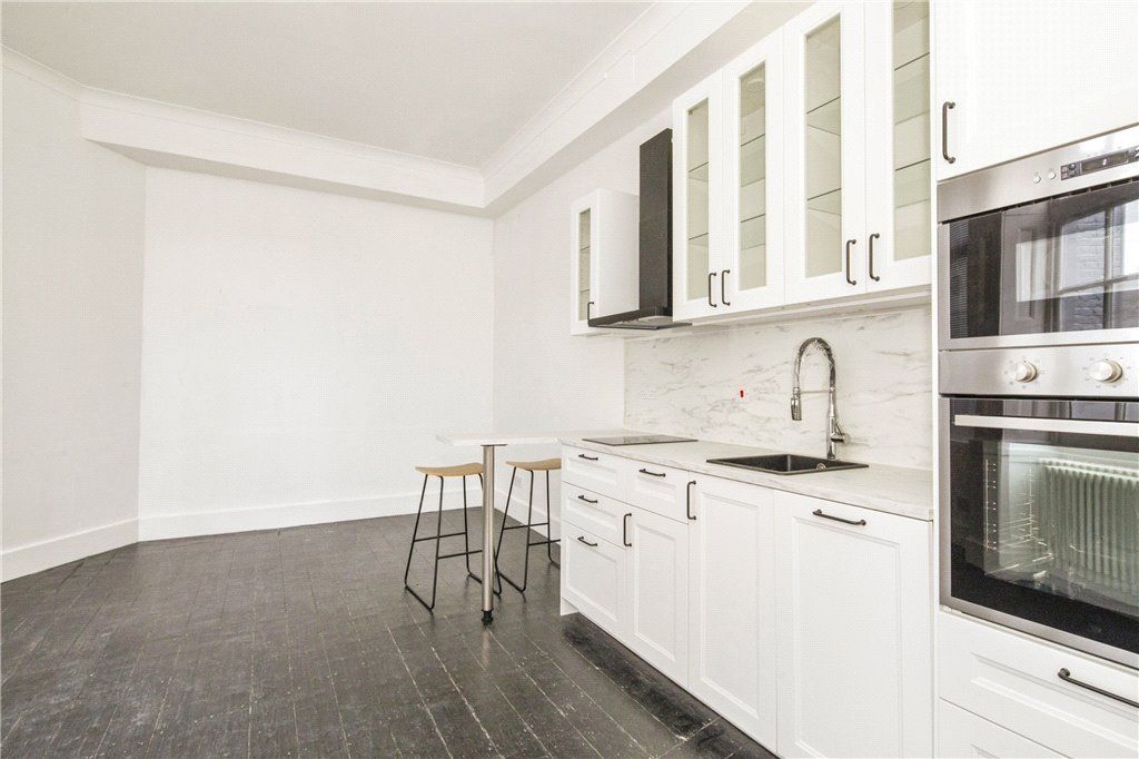 Property photo 2 of 15 Kitchen Reception