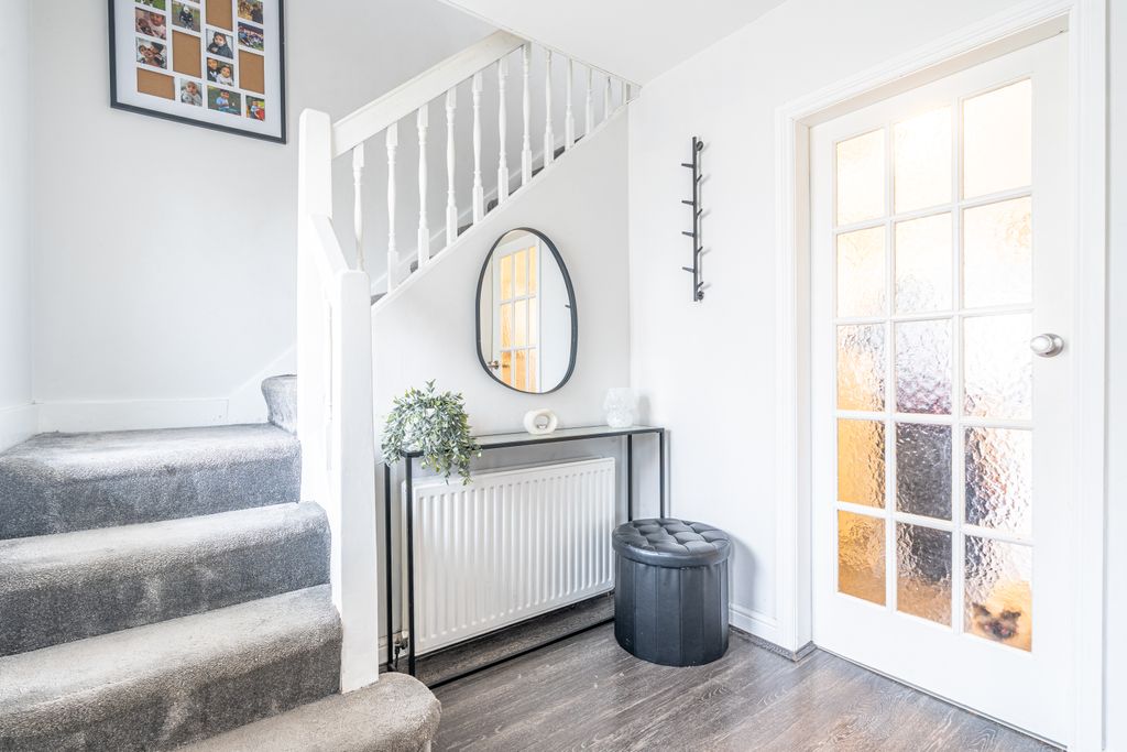 Property photo 2 of 25 Easterleyavenue5