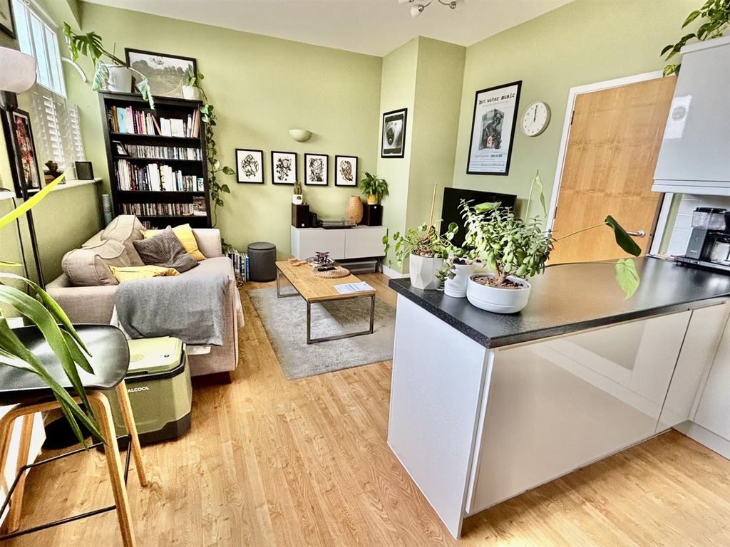 Property photo 3 of 19 Kitchen/Lounge/Diner