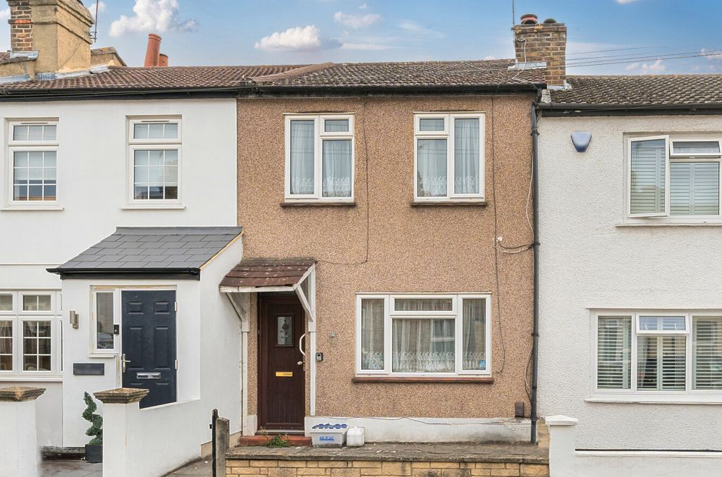 Property photo 1 of 17 1341074-1-689cc68...