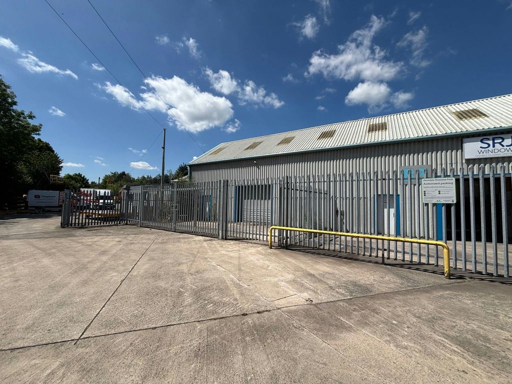 Property photo 1 of 4 B3A Avondale 00.Jpg