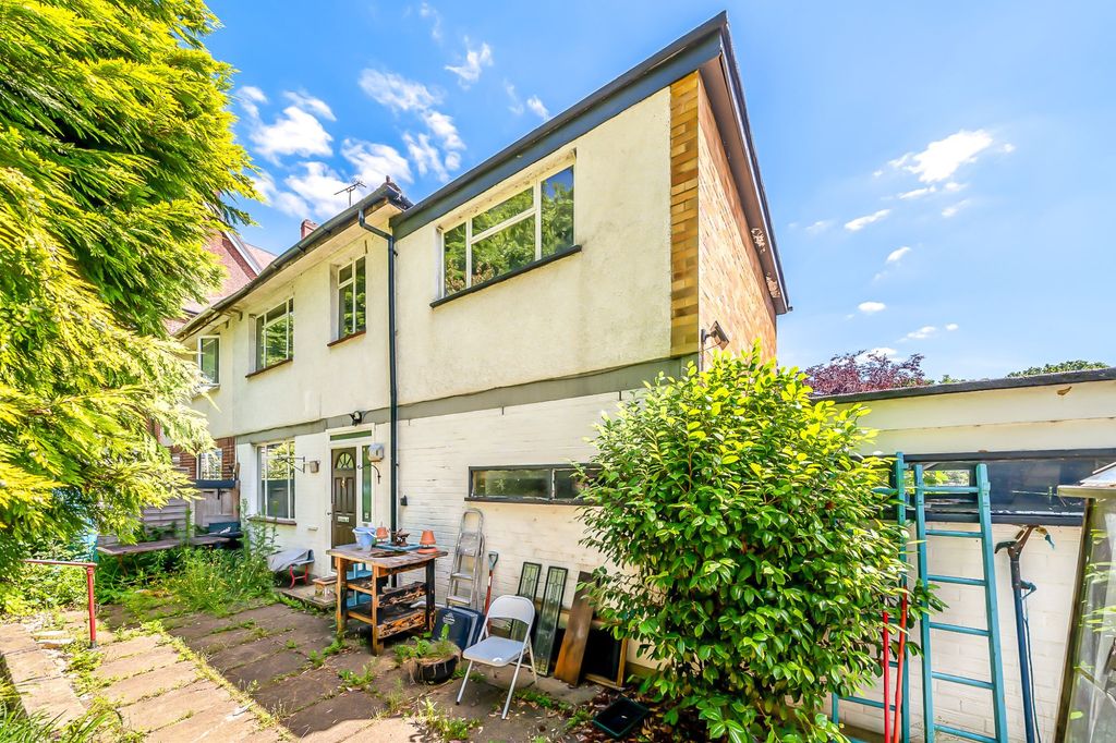 Property photo 2 of 16 98 Auckland Road, Upper Norwood, London Se19 2By