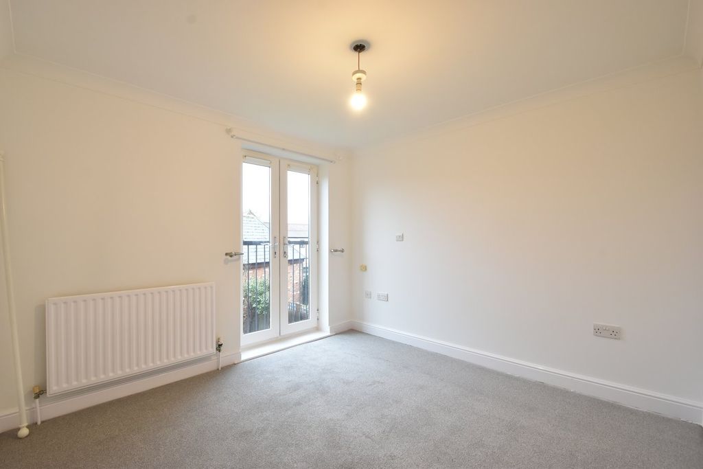 Property photo 3 of 6