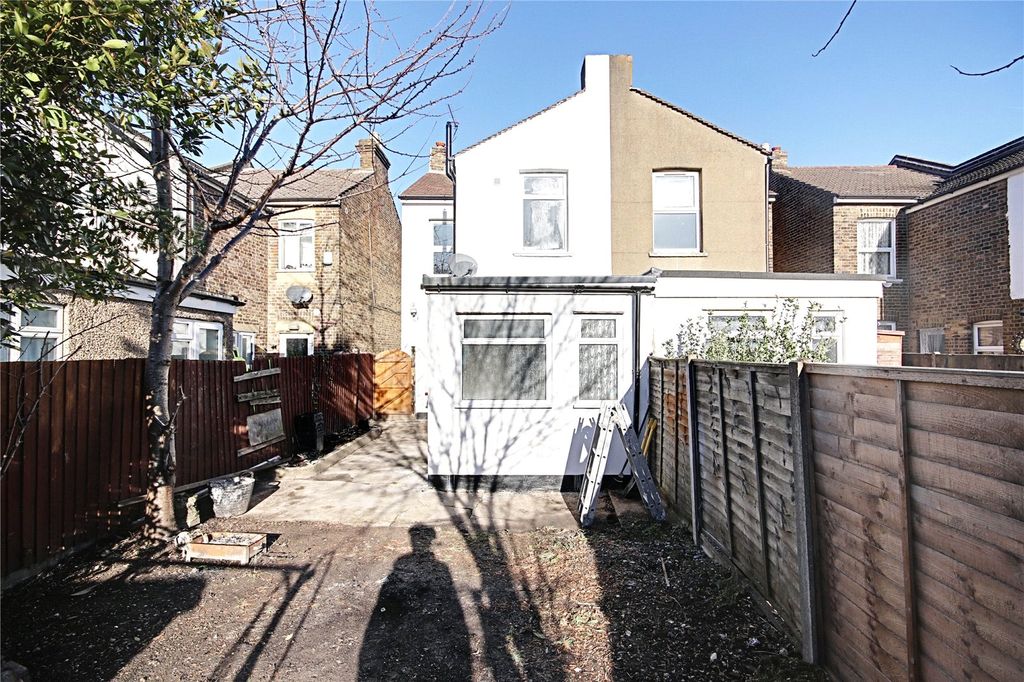 Property photo 2 of 19 Picture No. 03