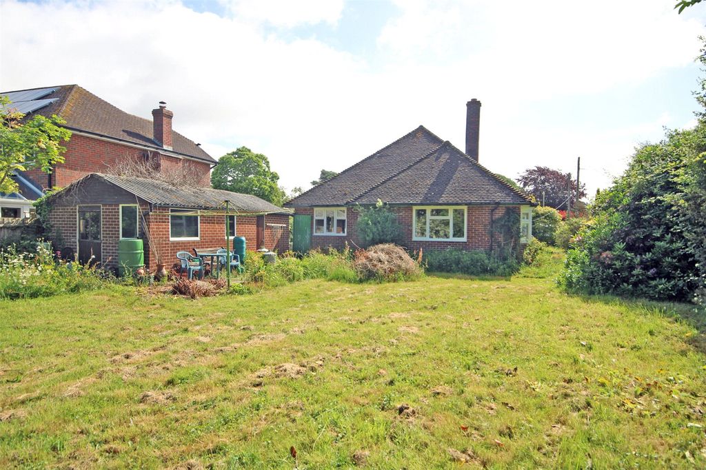 Property photo 2 of 12 Picture No. 16