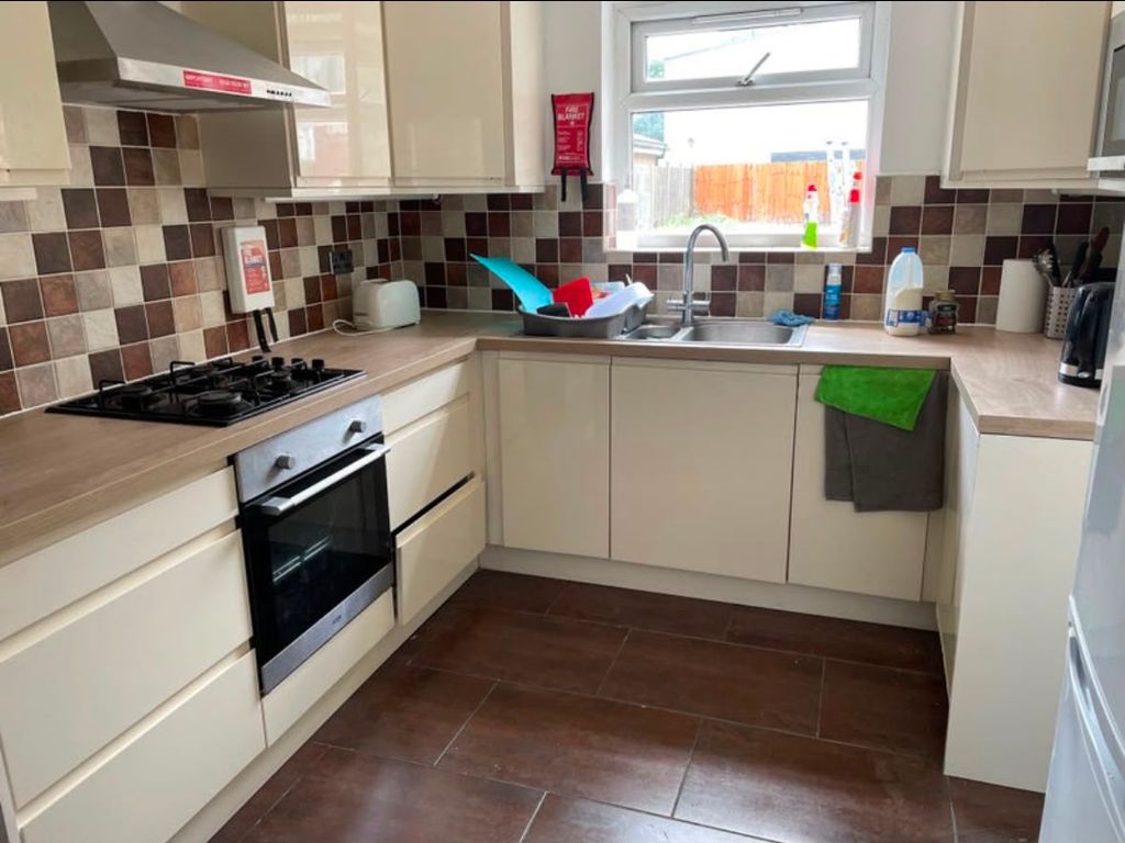 Property photo 2 of 5