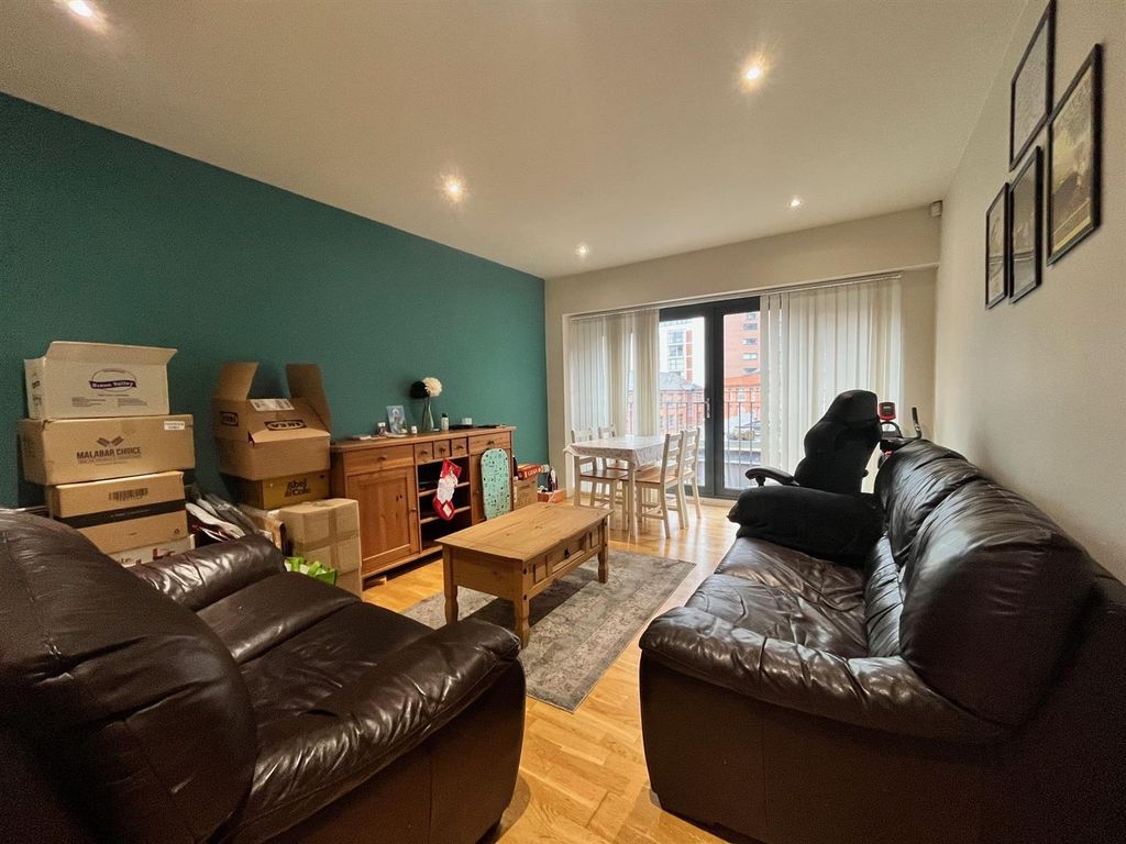 Property photo 2 of 13