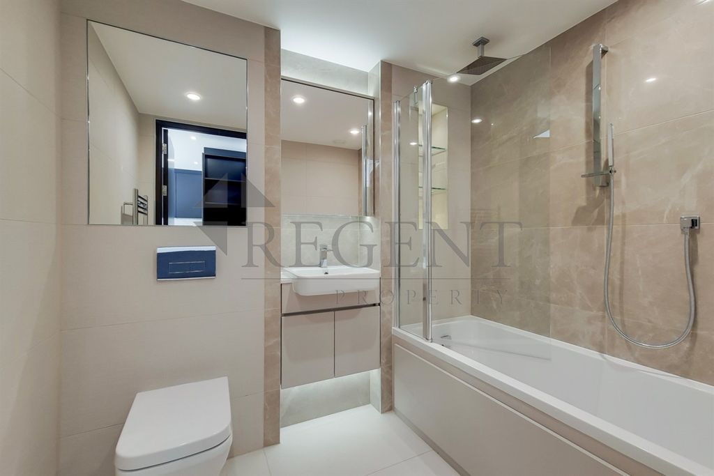 Property photo 3 of 8 Bathroom