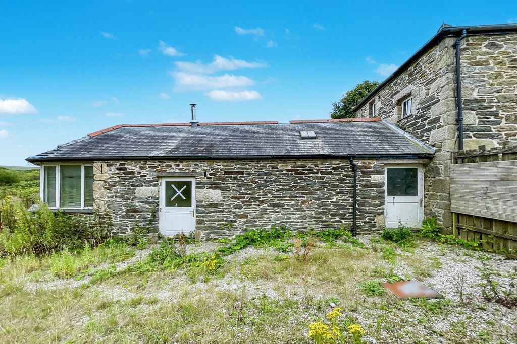 Property photo 2 of 27 Praze Barns, Green Lane, Helston, Cornwall, Tr13 0Sg